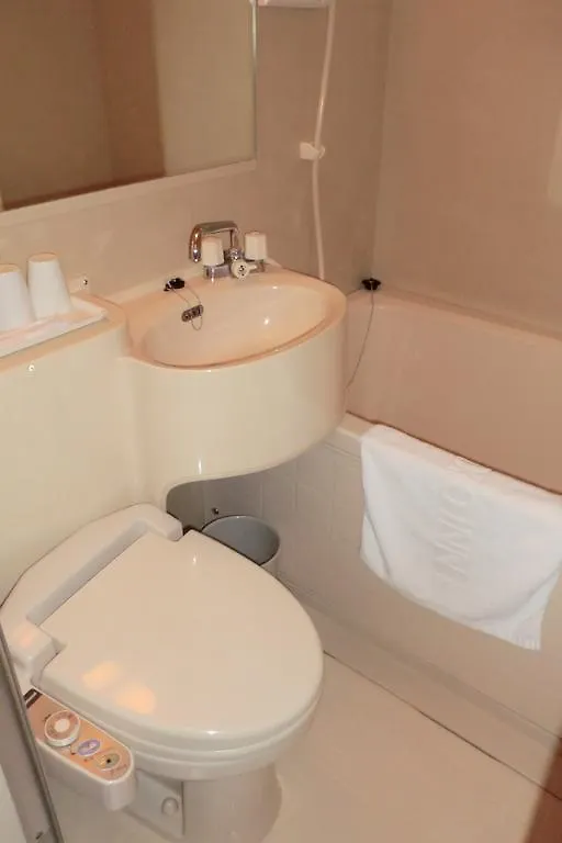 Toyoko Inn Tokyo Otsuka-Eki Kita-Guchi No 1 3*,  Japan